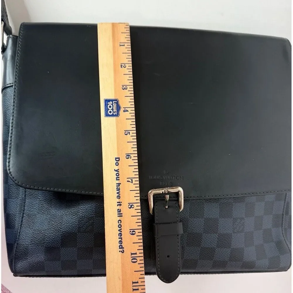 Louis Vuitton Daniel MM Messenger Bag Mens MM Damier Graphite Leather Trim